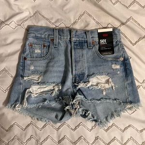 BRAND NEW Levi’s 501 Shorts size 23